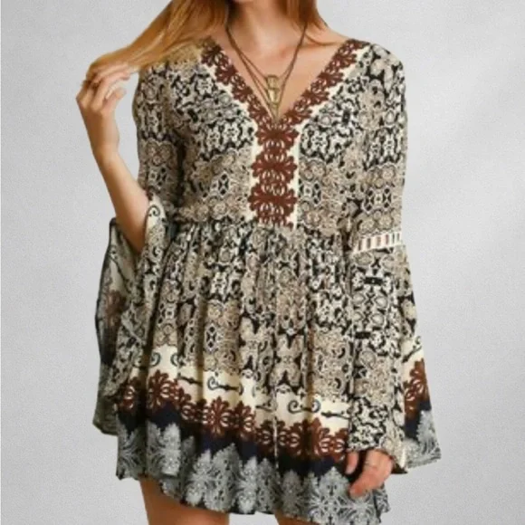 Umgee Boho Paisley Bell-Sleeve Romper Jumpsuit Size M - Picture 1 of 11